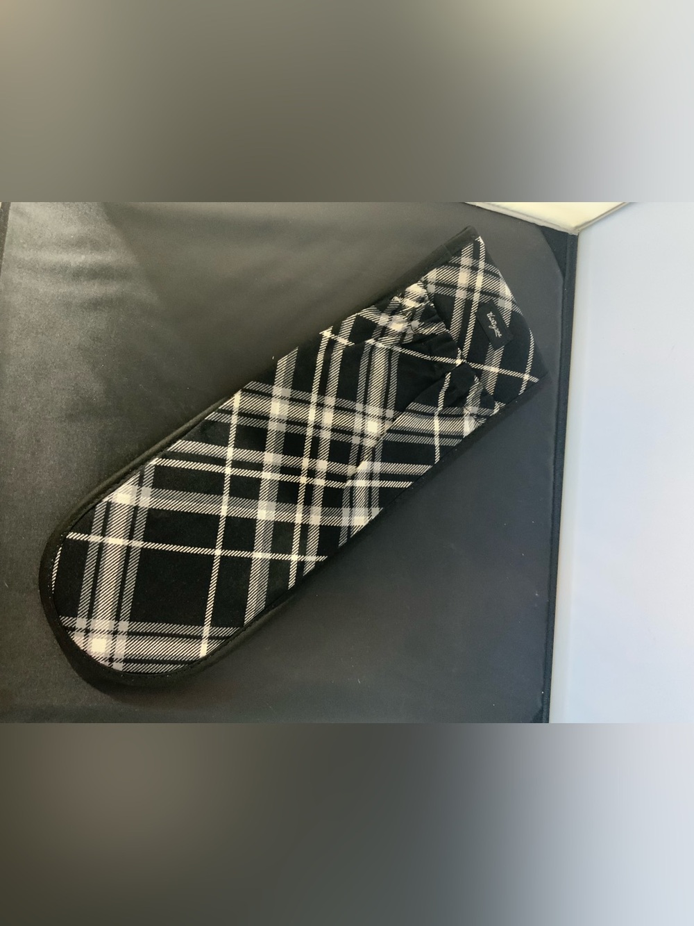 thirty-one Black and White Plaid Styling Tool Case - Picture 3 of 4